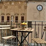 Garibaldi 4*