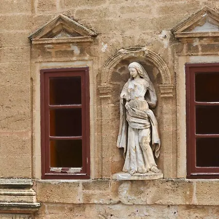 Garibaldi بيت ضيافة 4*