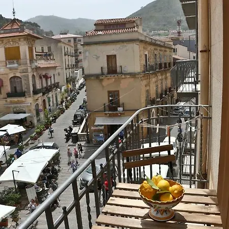 Garibaldi بيت ضيافة